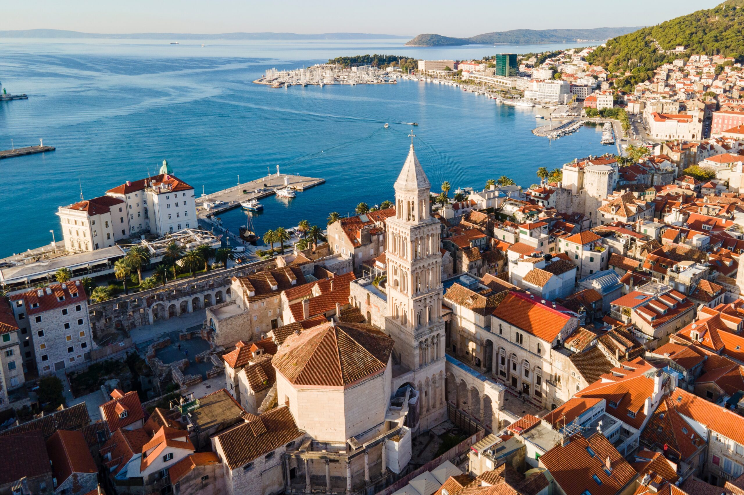 Aerial,View,Of,Cityscape,Of,Croatian,City,Split,With,Diocletian