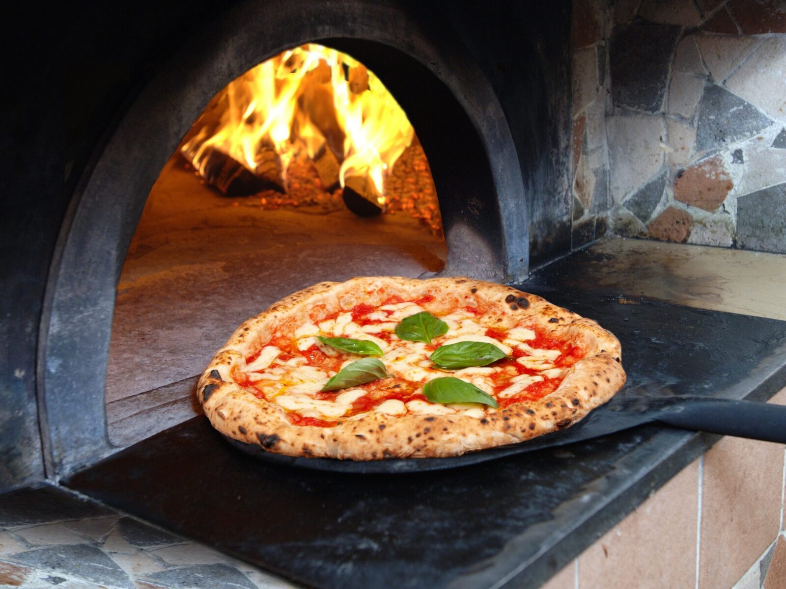 Pizza,Margherita,Just,Out,Of,The,Wood,Oven,In,Italy