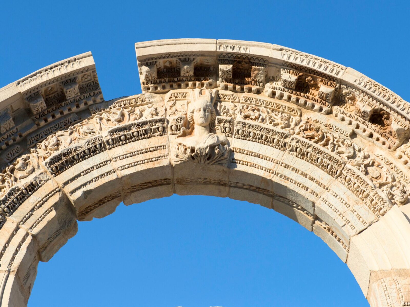 8. Monuments Ephesus