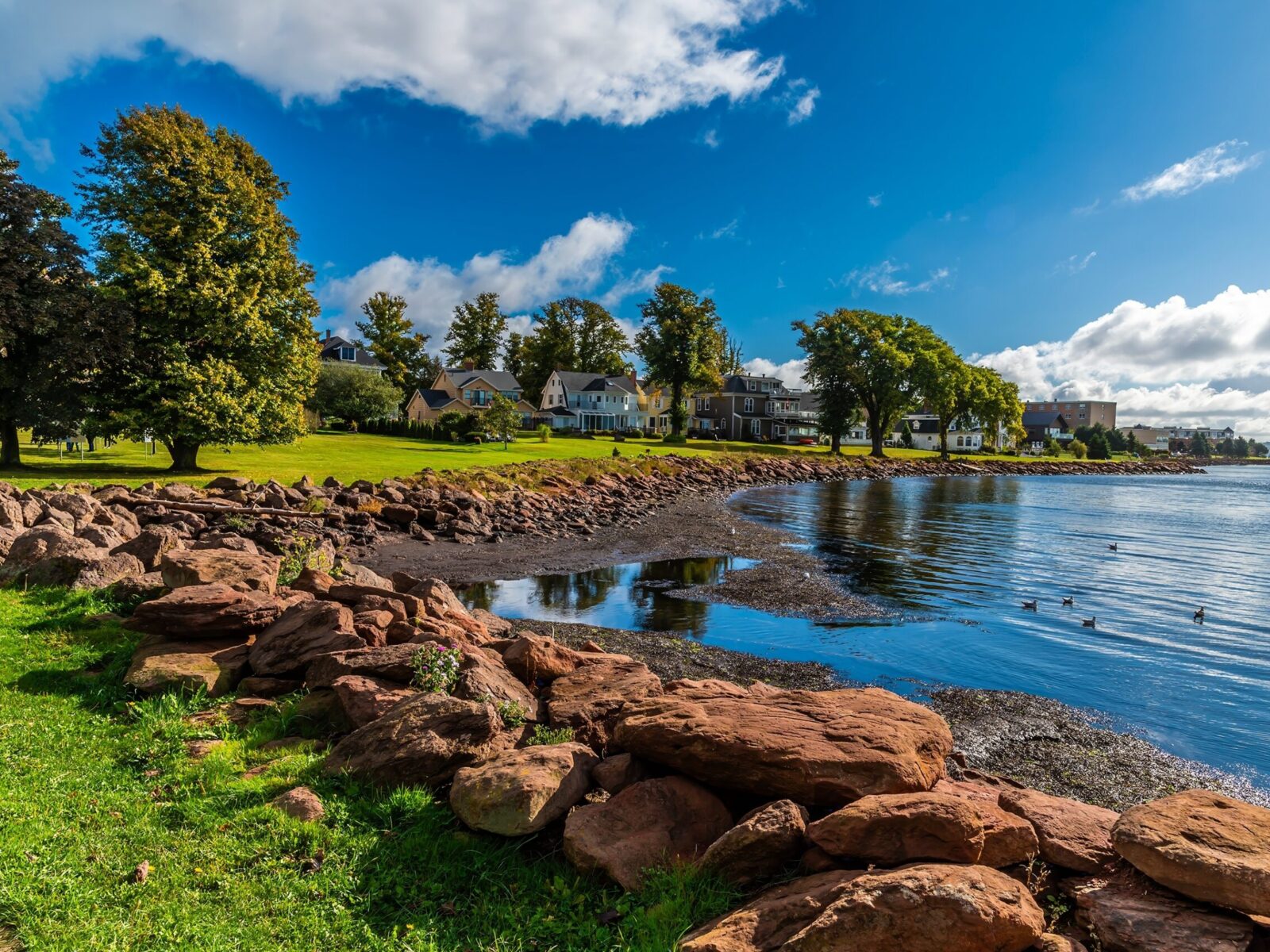 A,View,Along,Rocks,On,The,Shoreline,At,Victoria,Park