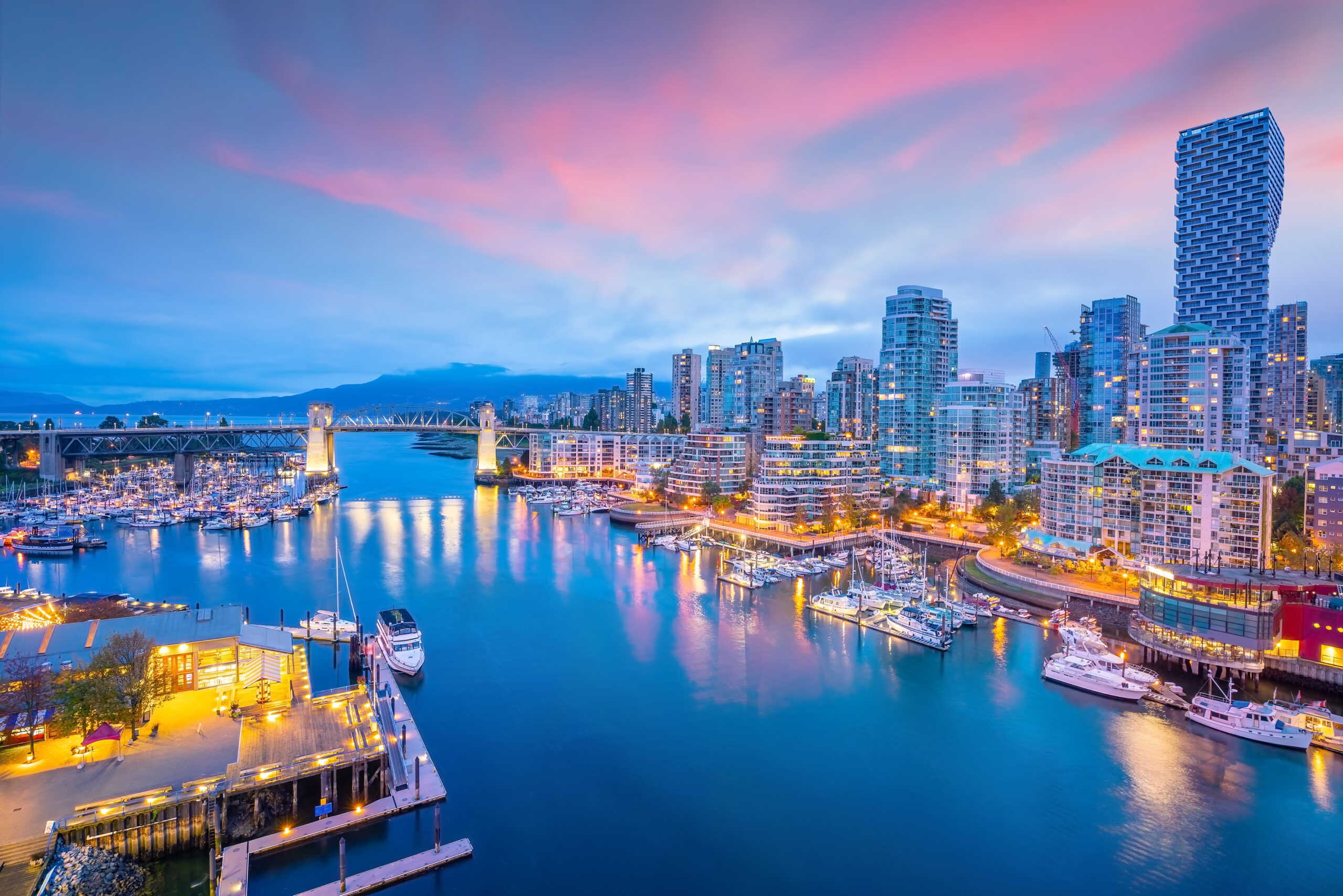 Beautiful,View,Of,Downtown,Vancouver,Skyline,,British,Columbia,,Canada,At