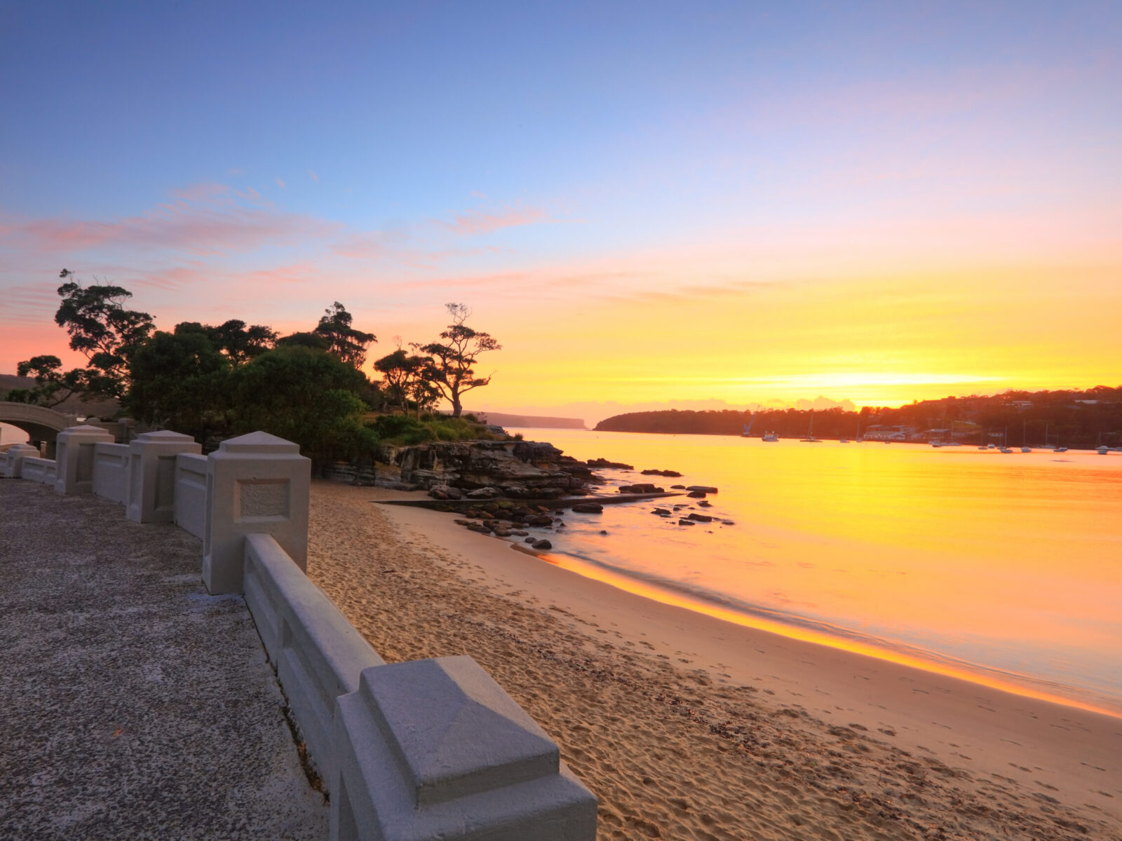 Sunrise,At,Balmoral,Beach,Looking,Towards,Rocky,Point,Island,On