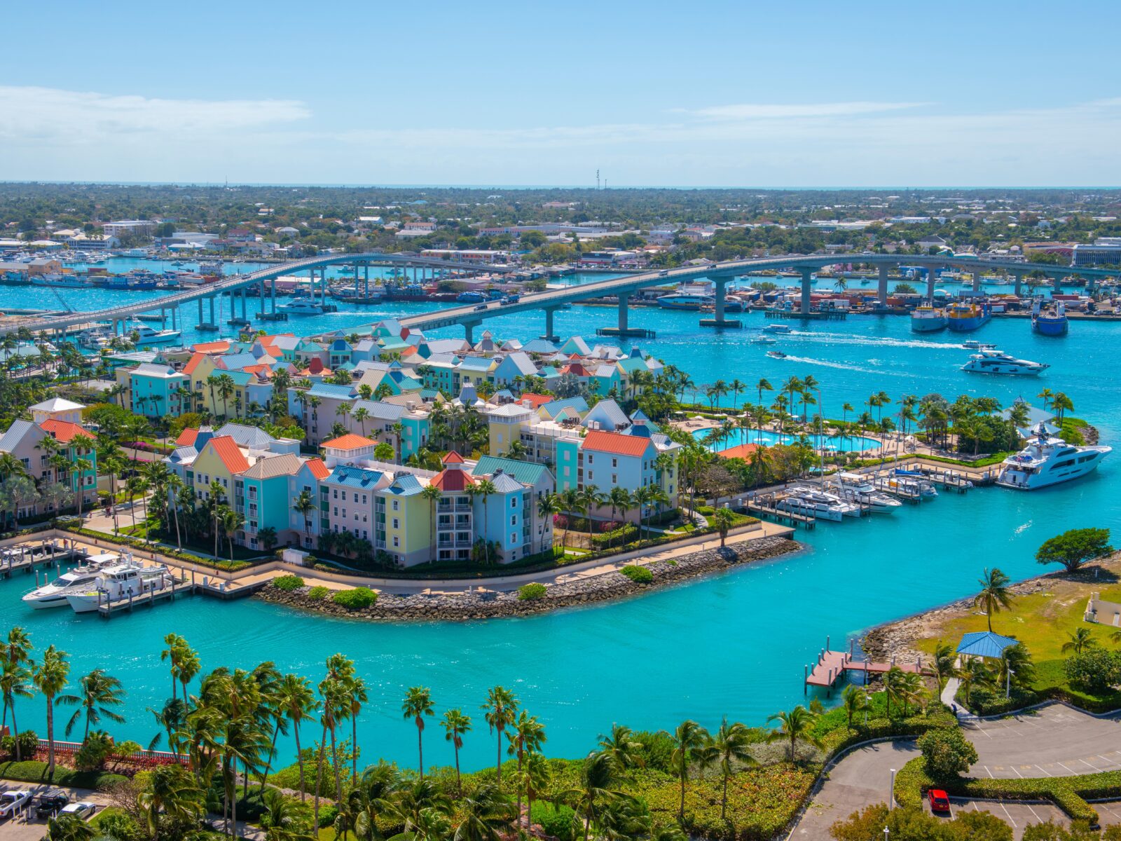 Harborside,Villas,Aerial,View,At,Nassau,Harbour,With,Nassau,Downtown