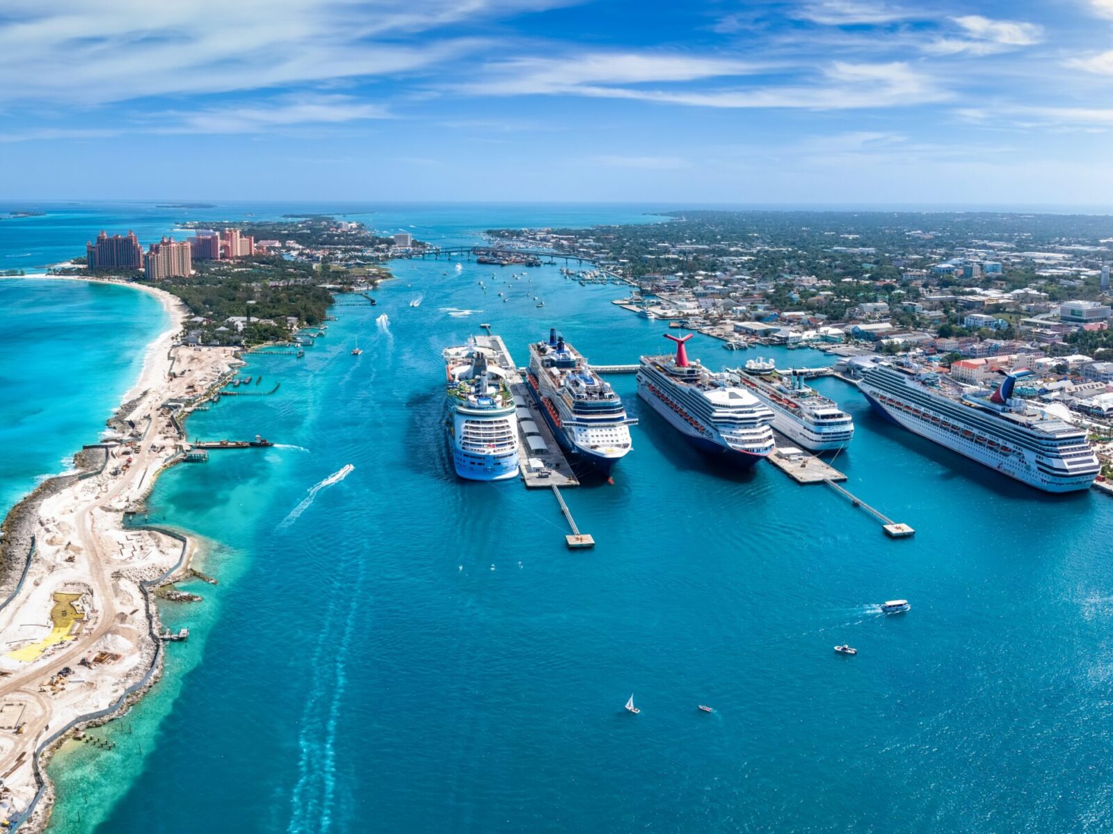 Nassau,,Bahamas,-,February,15th,2025:,Panoramic,Aerial,View,Of