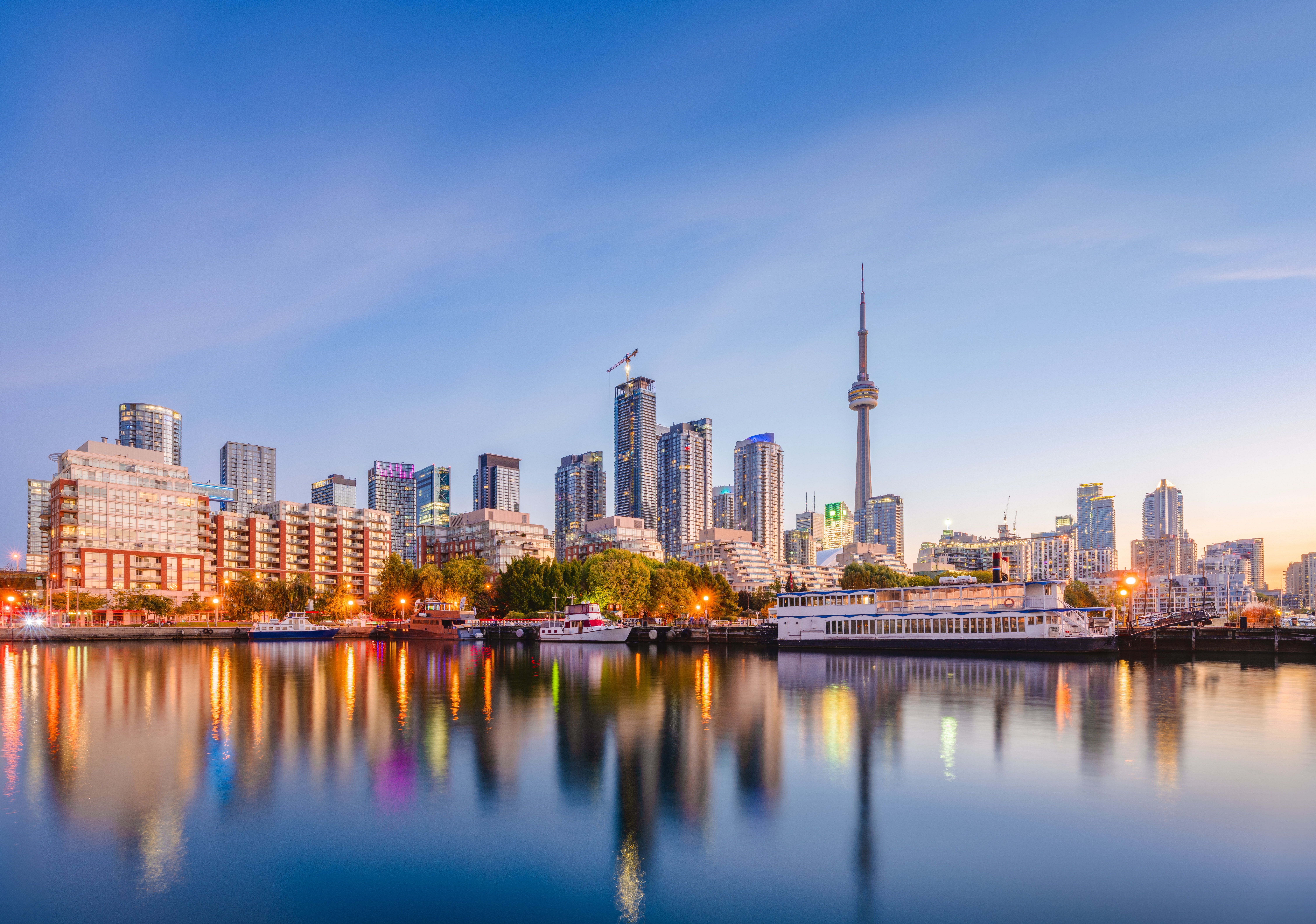 Toronto,,Ontario,,Canada,Downtown,City,Skyline,On,Lake,Ontario,At