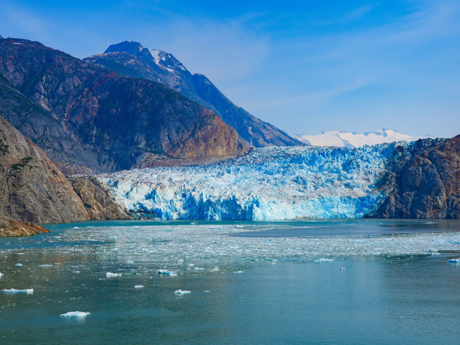 South,Sawyer,Glacier,At,The,End,Of,Tracy,Arm,Fjord